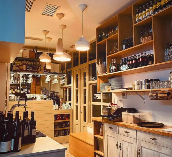 Influences and atmosphere at Elia Kafenes