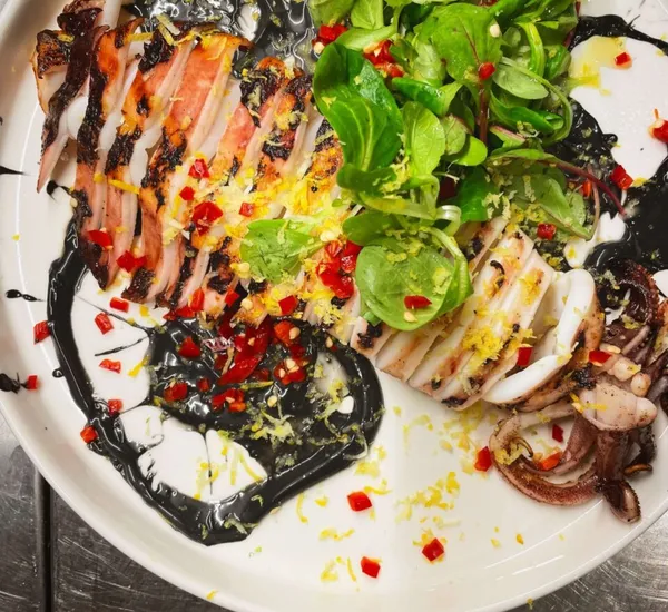Gastronomy and service at Elia Kafenes